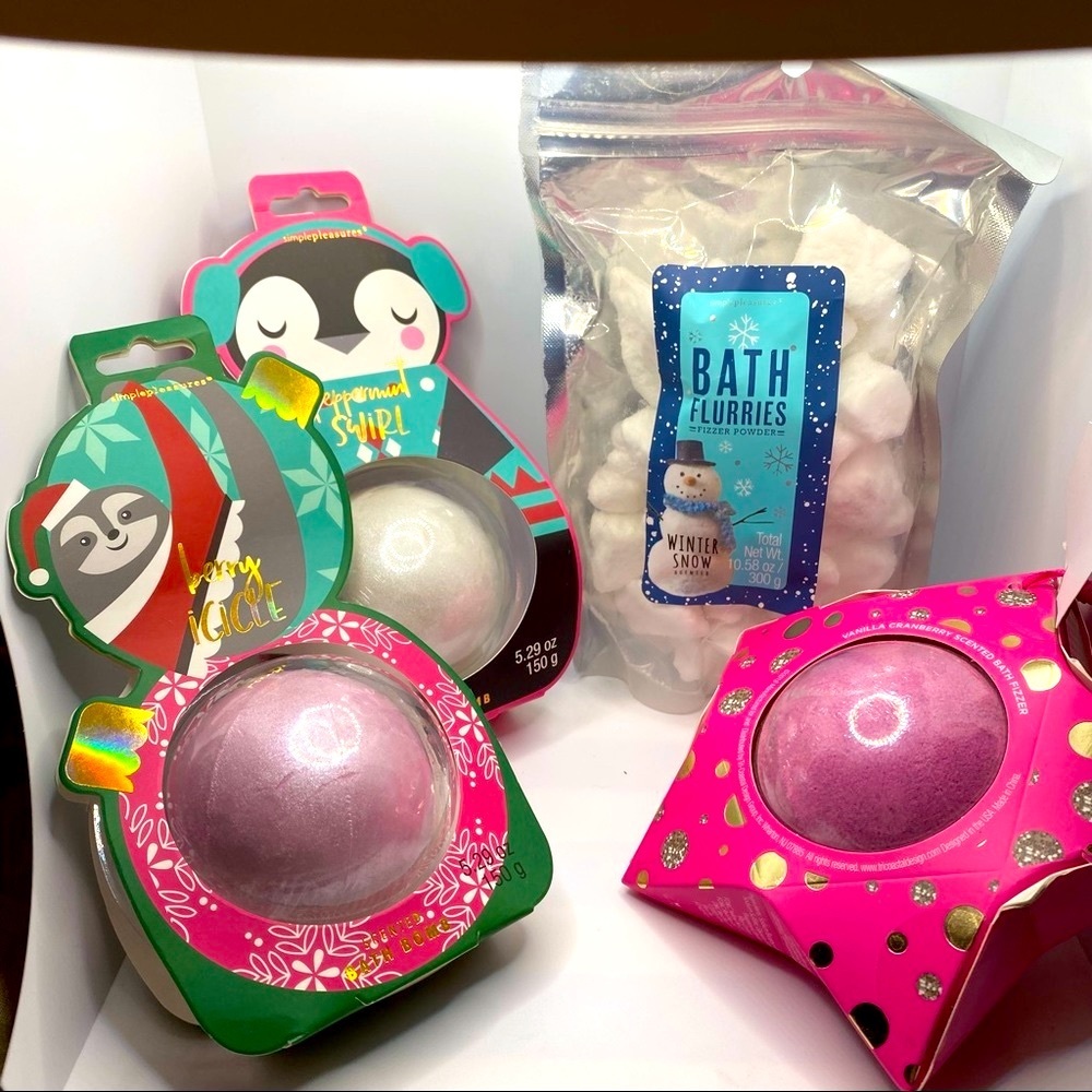 NWT Bath Fizzers Pink Snow Penguin Sloth ans star. Over 30 OZ. A Great Gift!!
